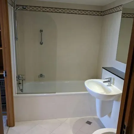Stunning Views 1 Bed Apt 4 14 Plus Days * Dublin