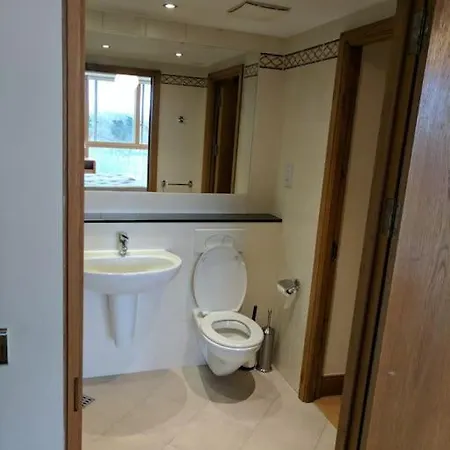 Stunning Views 1 Bed Apt 4 14 Plus Days *