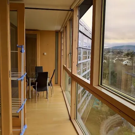 Stunning Views 1 Bed Apt 4 14 Plus Days